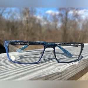 Vanni Maps new eyeglass frames. New w demo lenses. Blue frame, w temple details.